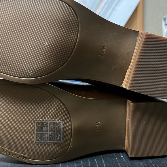 Michael Kors boots size 7 1/2 women’s brand new never been worn. - Picture 3 of 4